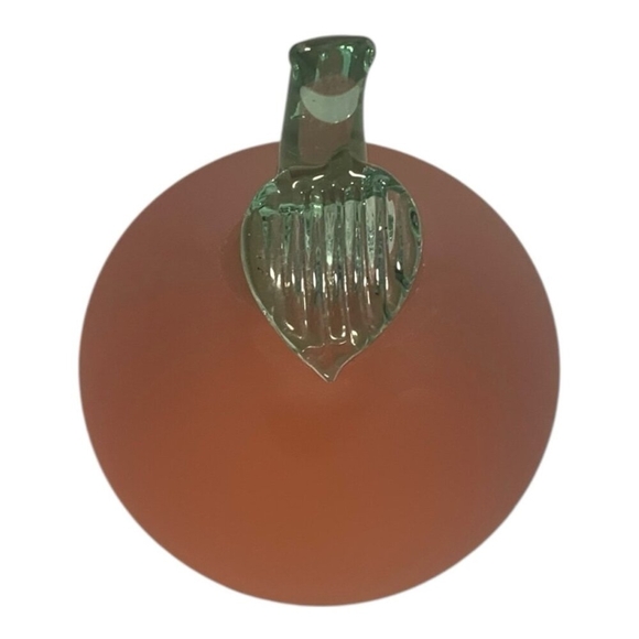 Crowning Touch Frosted Apple Peach Fruit Paperweight Taiwan ROC 2.5"x3.5" EUC - Picture 5 of 5